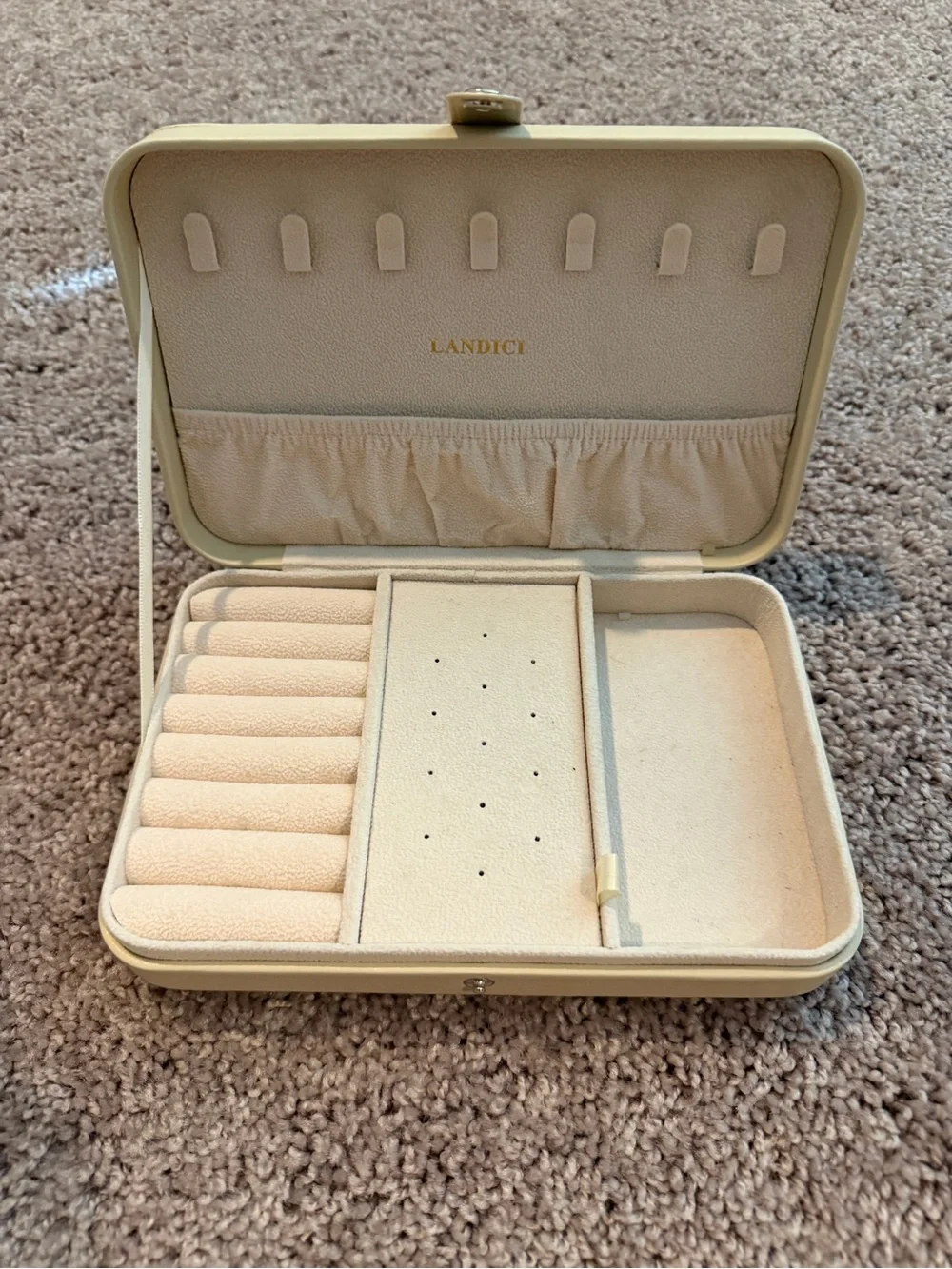 N/A landici travel